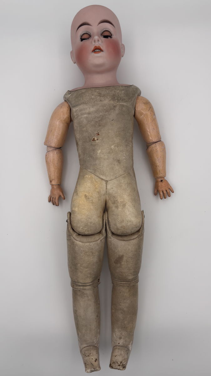 Antique Heinrich Handwerck 139 Doll 28” German Bisque Doll with Original Leather Body