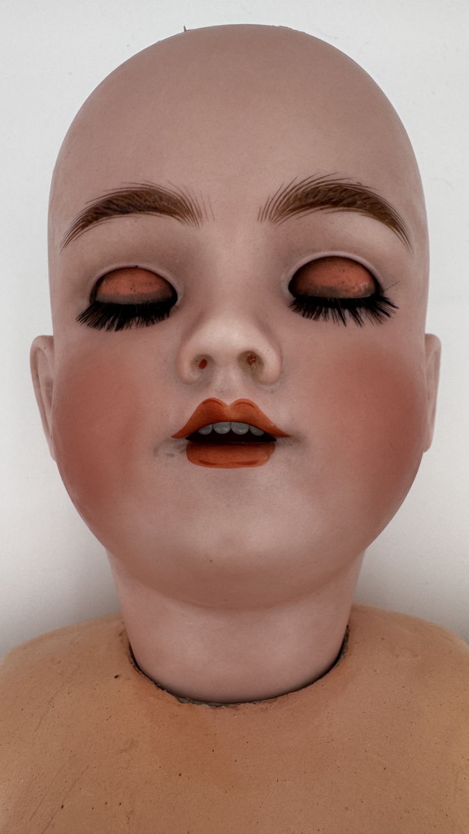 Antique Heinrich Handwerck 119 bisque head Doll — 28’’