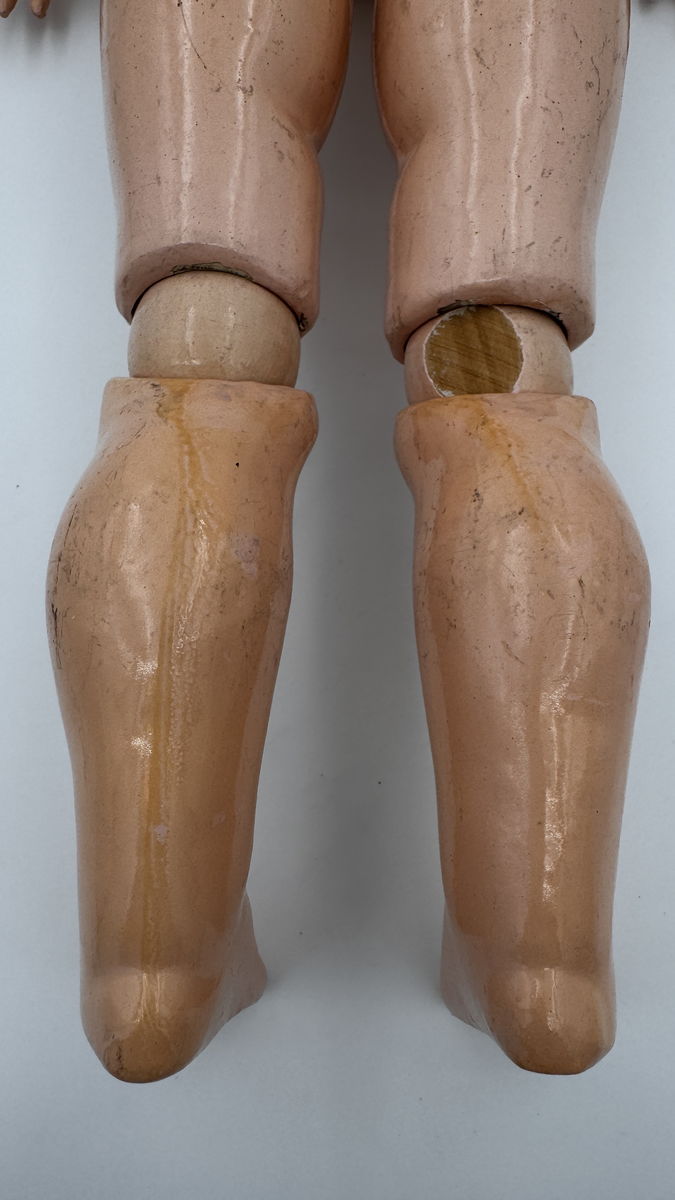 Antique Heinrich Handwerck 119 bisque head Doll — 28’’