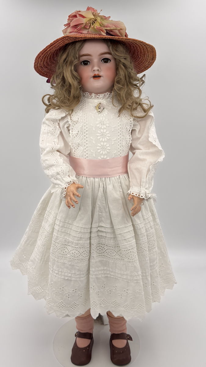 Antique Heinrich Handwerck 119 bisque head Doll — 28’’
