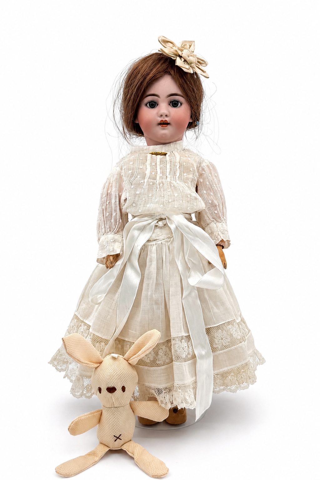 白い着物の少女人形 Vintage & Antique Products Catalog | Yana Lamar Gallery