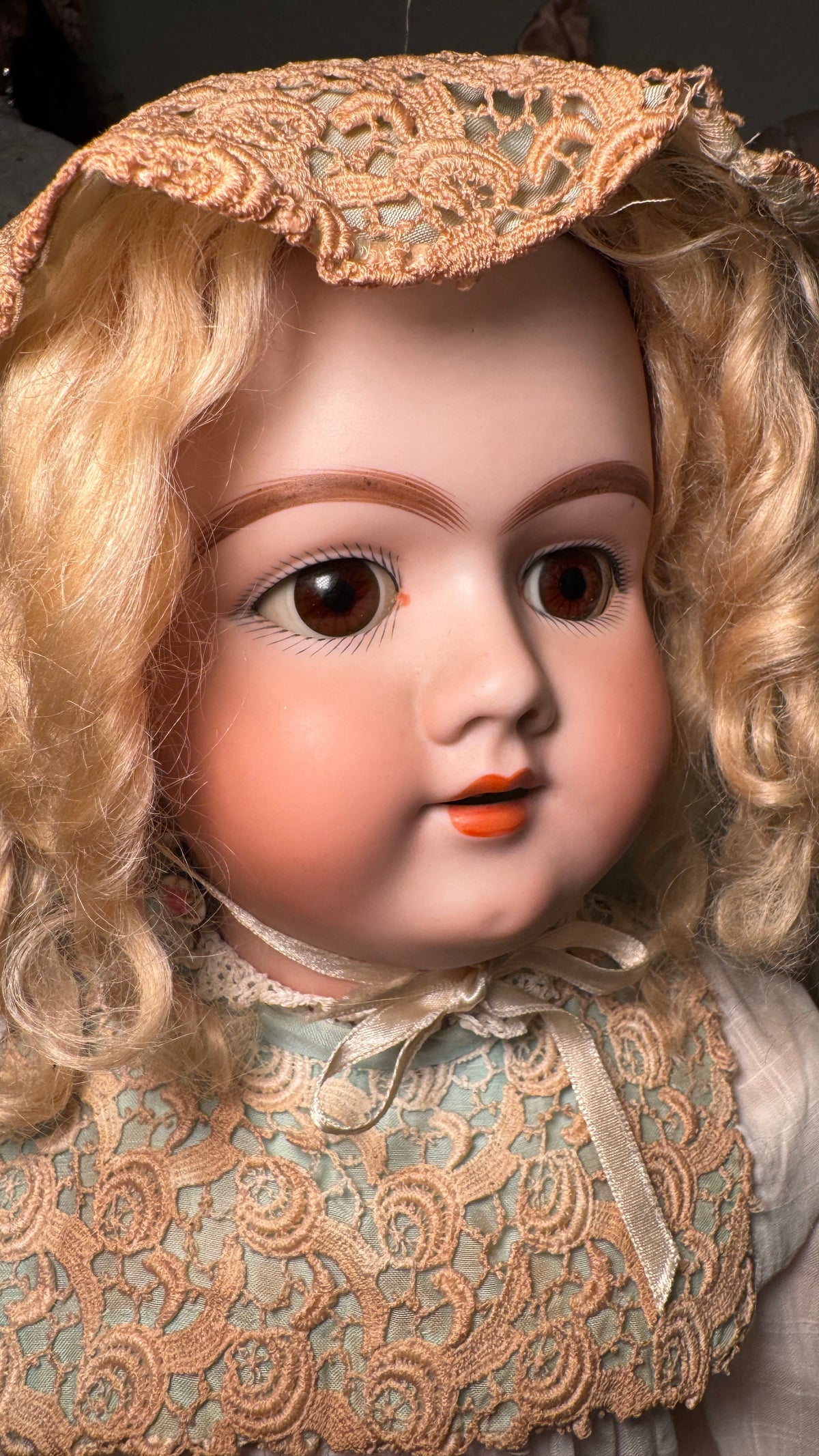 Antique Germany doll Heinrich Handwerck 99 bisque head — antique collectible doll