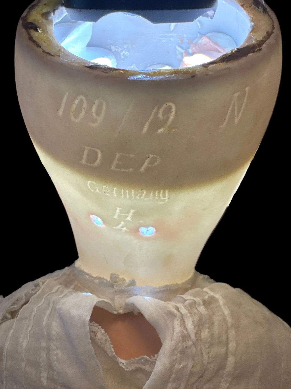 Antique Heinrich Handwerck 109 Bisque Head Doll, 23 Inches, Sleeping Blue Glass Eyes, Germany c. 1905–1915
